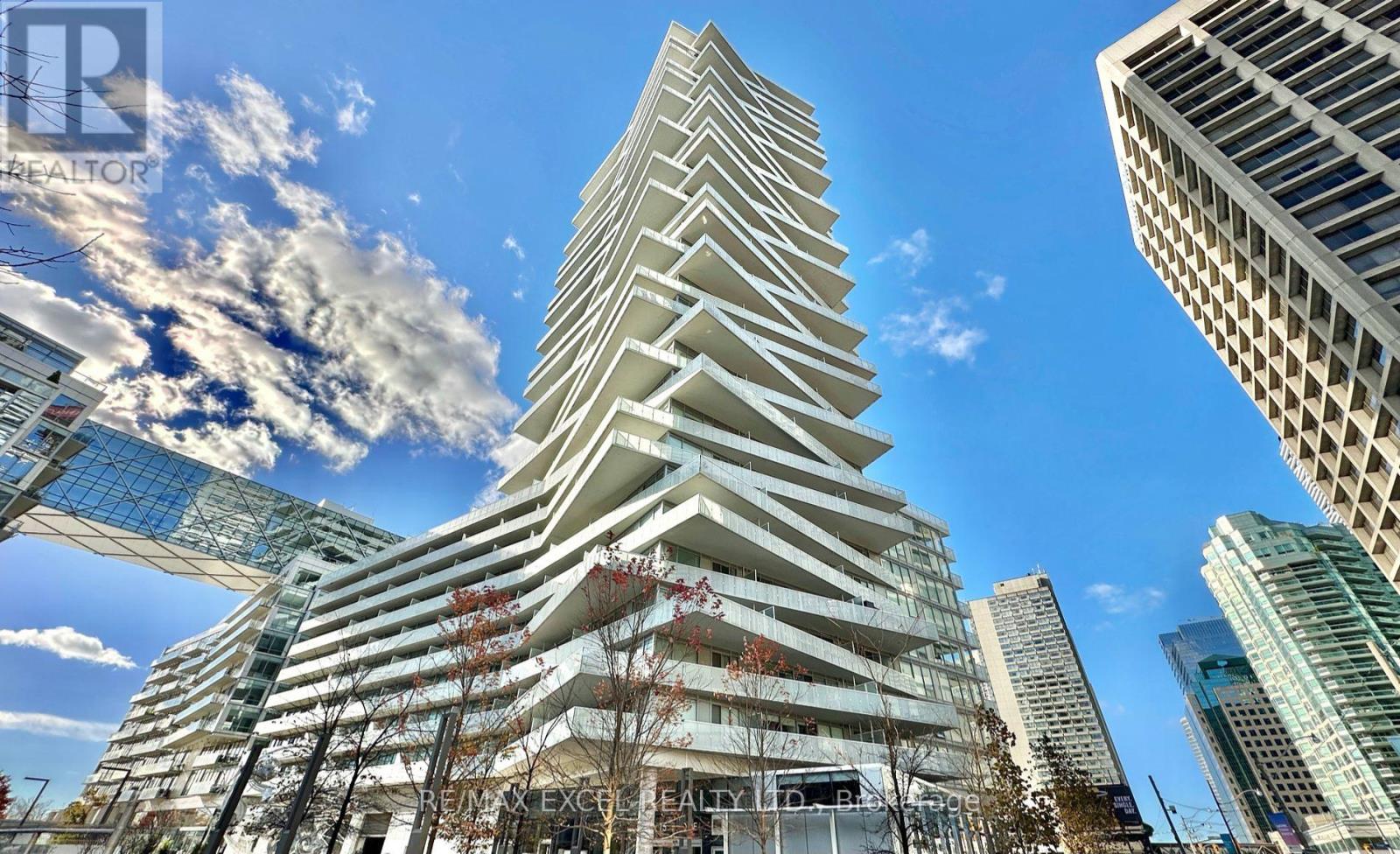 2705 - 15 QUEENS QUAY E, Toronto, Ontario