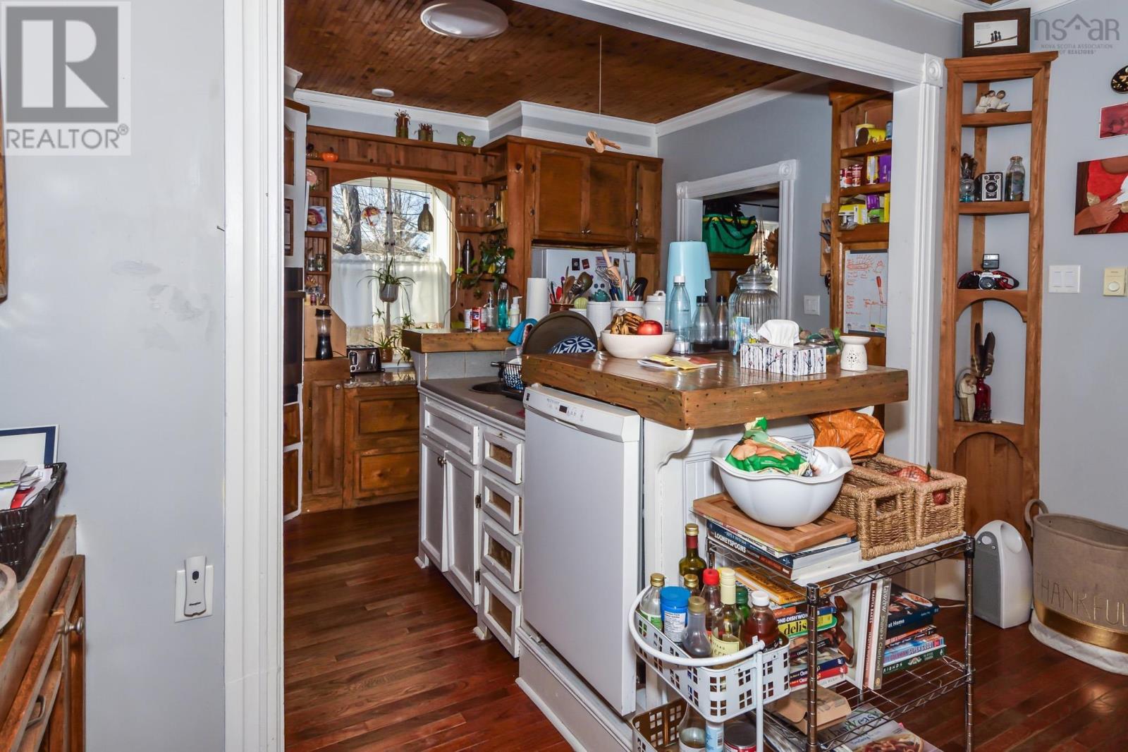 214 High Street, Bridgewater, Nova Scotia  B4V 1W3 - Photo 4 - 202503477