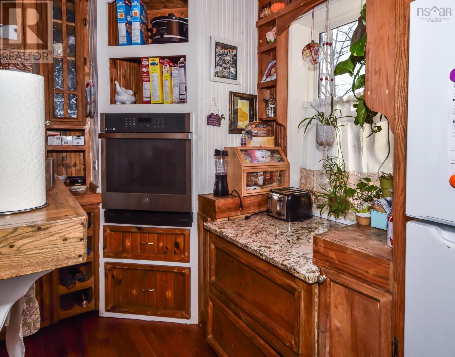 214 High Street, Bridgewater, Nova Scotia  B4V 1W3 - Photo 7 - 202503477