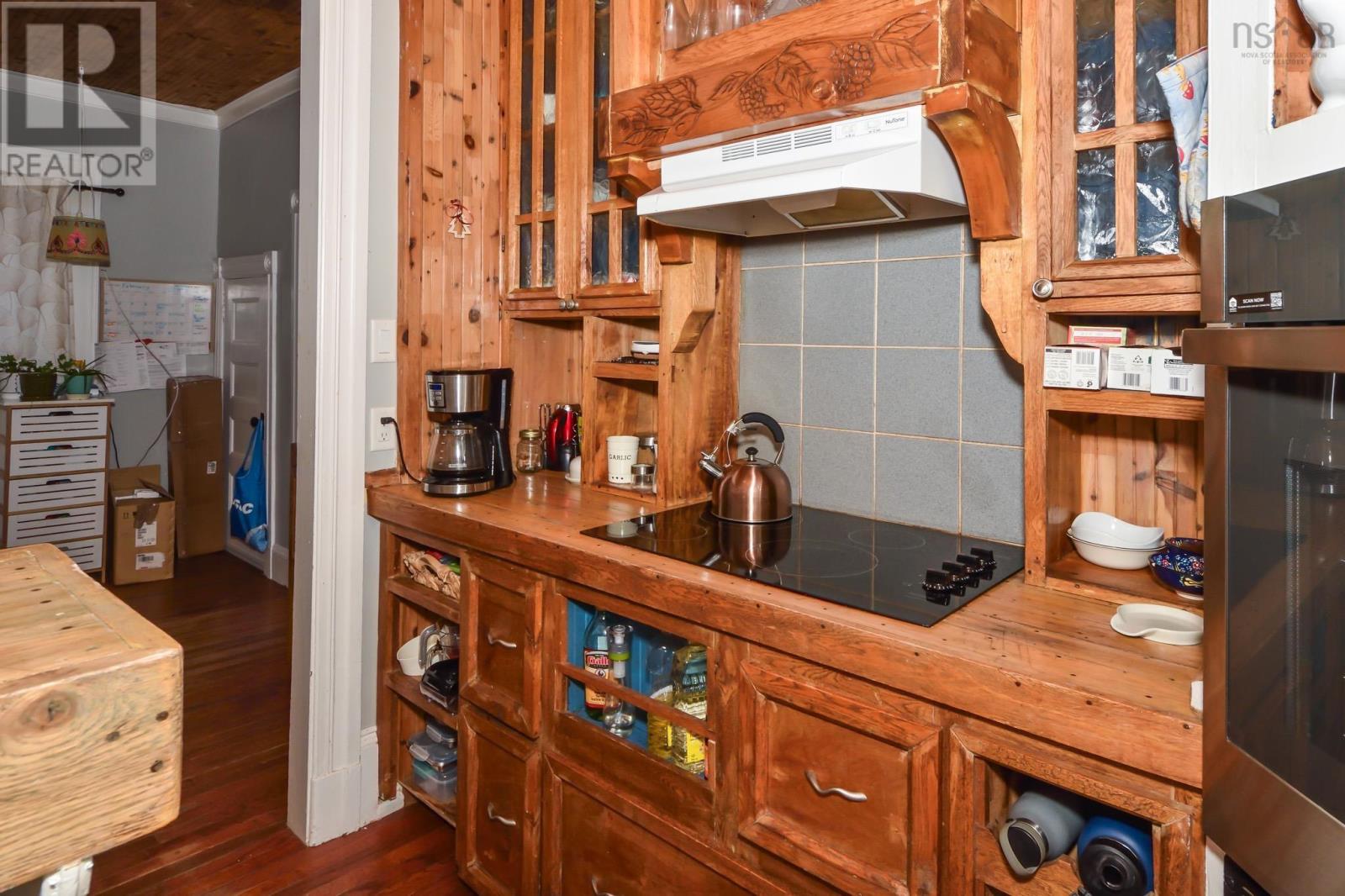 214 High Street, Bridgewater, Nova Scotia  B4V 1W3 - Photo 8 - 202503477