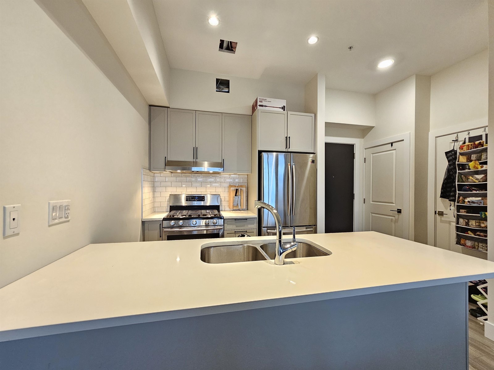 305 8488 160 Street, Surrey, British Columbia  V4N 0V7 - Photo 8 - R2969960