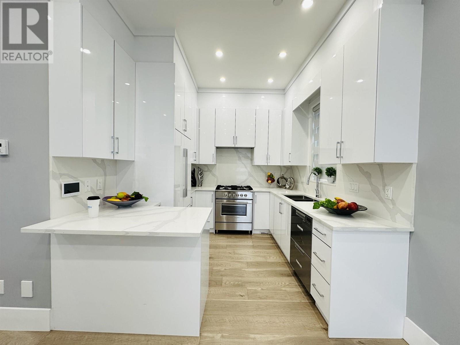 3184 E 23rd Avenue, Vancouver, British Columbia  V5R 1B5 - Photo 10 - R2969522