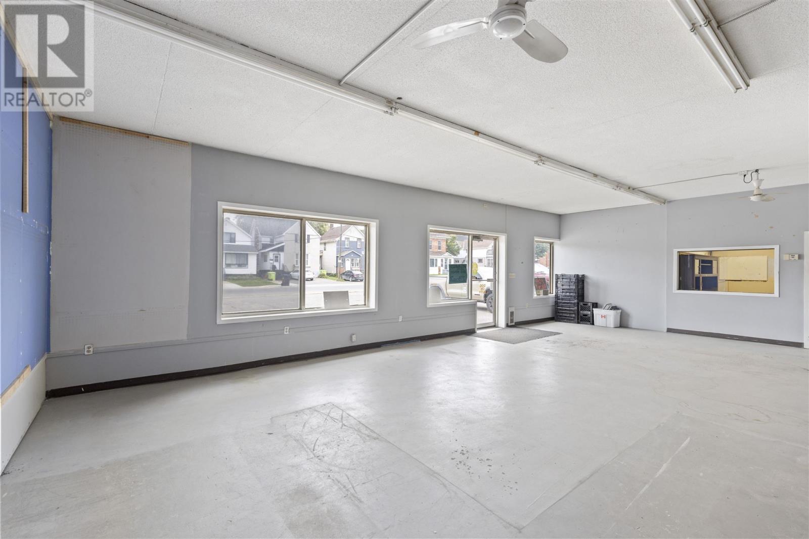 41 Albert St, Sault Ste. Marie, Ontario  P6A 1B2 - Photo 15 - SM250341