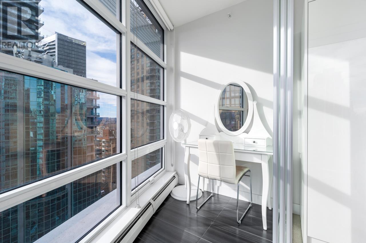 Listing Picture 9 of 18 : 1907 1283 HOWE STREET, Vancouver / 溫哥華 - 魯藝地產 Yvonne Lu Group - MLS Medallion Club Member