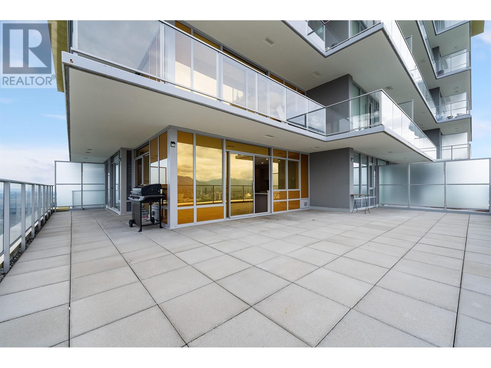 Listing Picture 13 of 25 : 2601 6383 MCKAY AVENUE, Burnaby / 本拿比 - 魯藝地產 Yvonne Lu Group - MLS Medallion Club Member