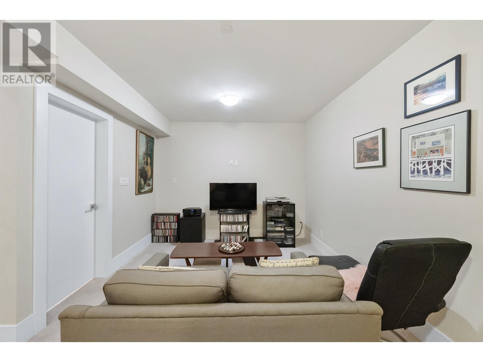 2 330 W 14th Street, North Vancouver, British Columbia  V7M 1P6 - Photo 20 - R2969911