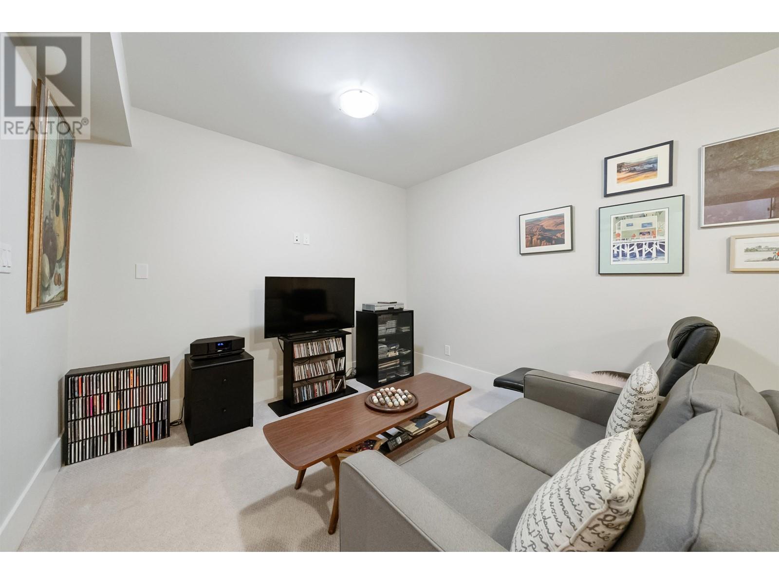 2 330 W 14th Street, North Vancouver, British Columbia  V7M 1P6 - Photo 21 - R2969911