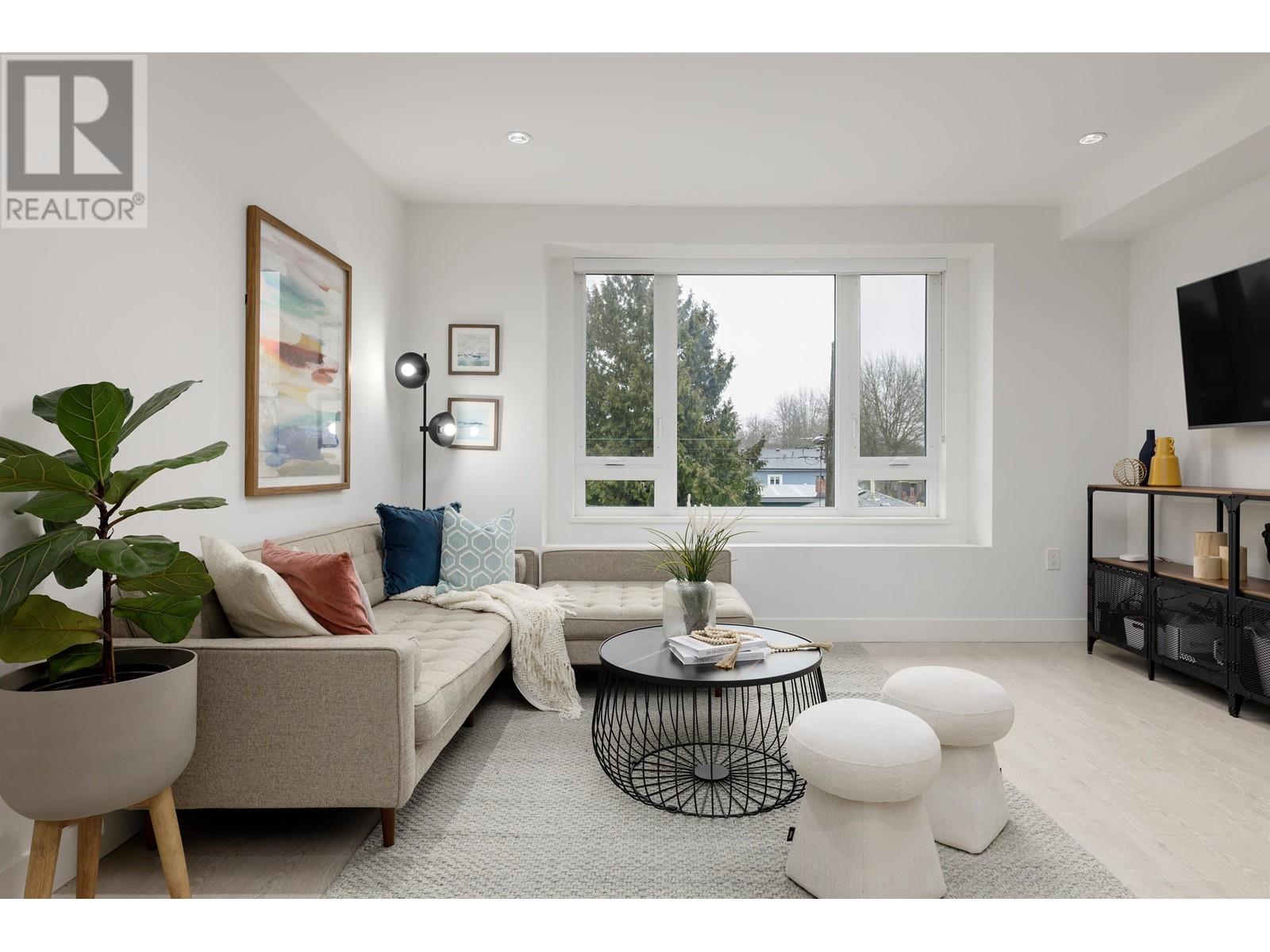 4736 DUCHESS STREET, Vancouver