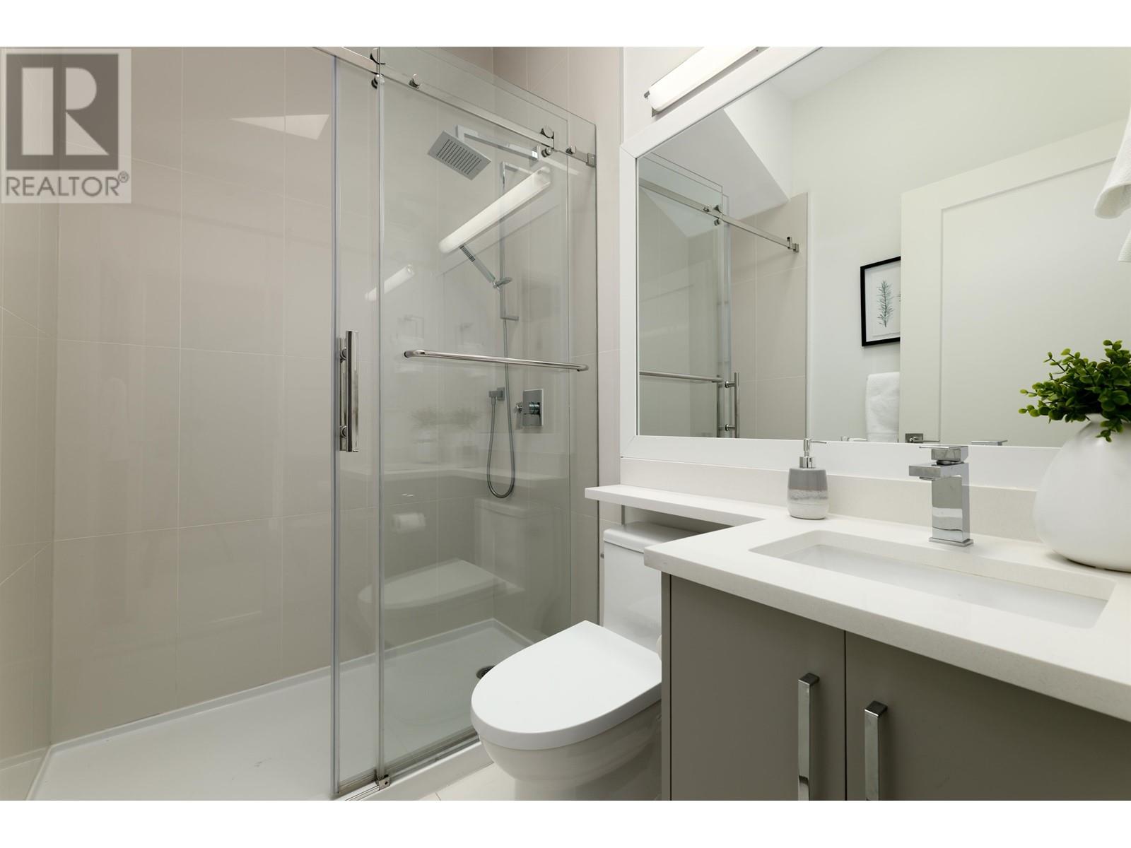 Listing Picture 14 of 16 : 4736 DUCHESS STREET, Vancouver / 溫哥華 - 魯藝地產 Yvonne Lu Group - MLS Medallion Club Member