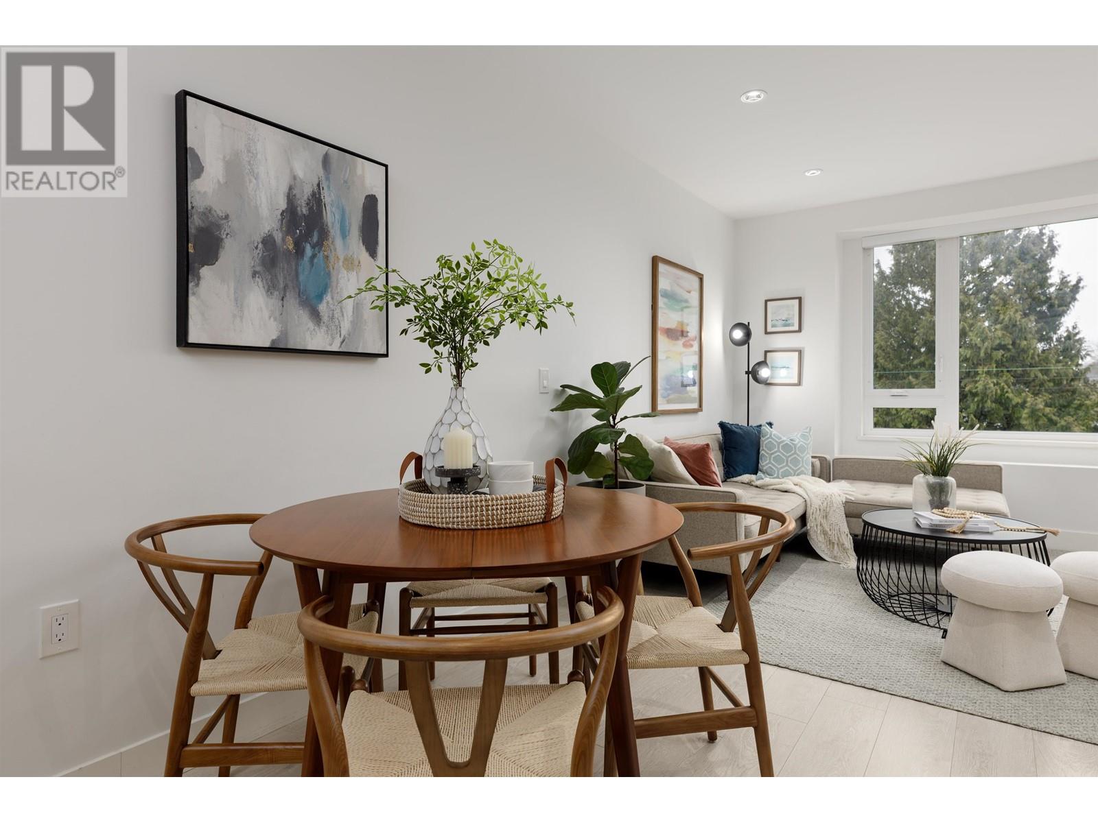 Listing Picture 3 of 16 : 4736 DUCHESS STREET, Vancouver / 溫哥華 - 魯藝地產 Yvonne Lu Group - MLS Medallion Club Member