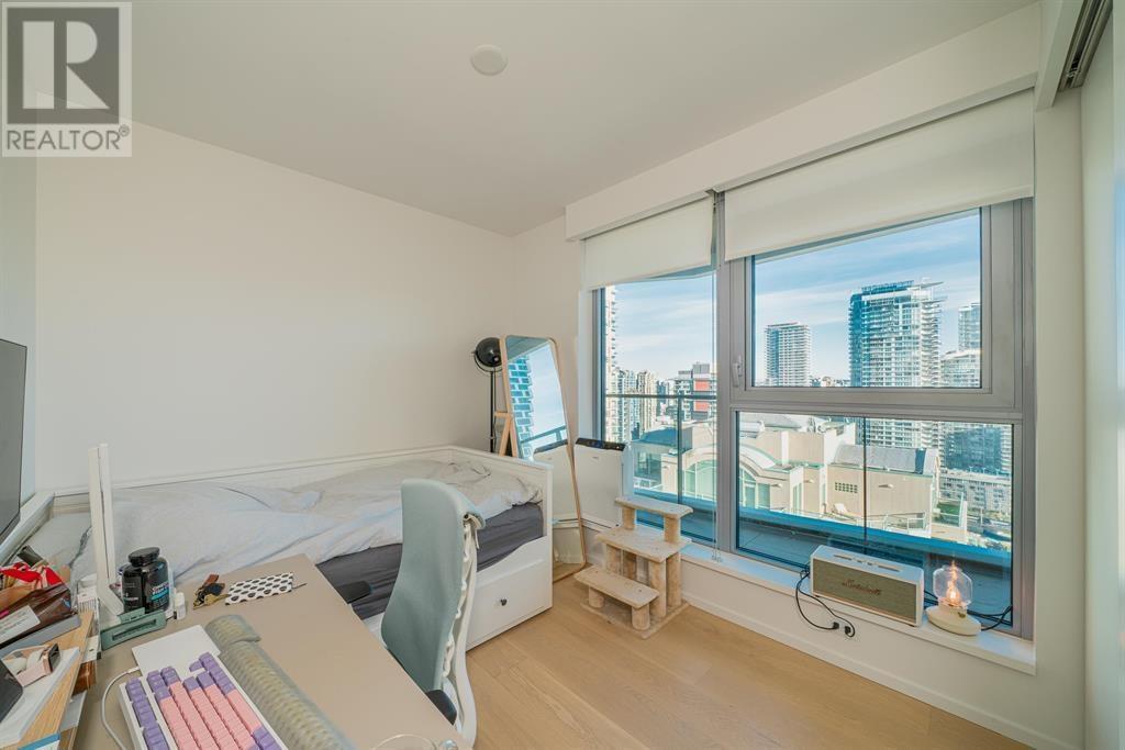 Listing Picture 10 of 18 : 2201 889 PACIFIC STREET, Vancouver / 溫哥華 - 魯藝地產 Yvonne Lu Group - MLS Medallion Club Member