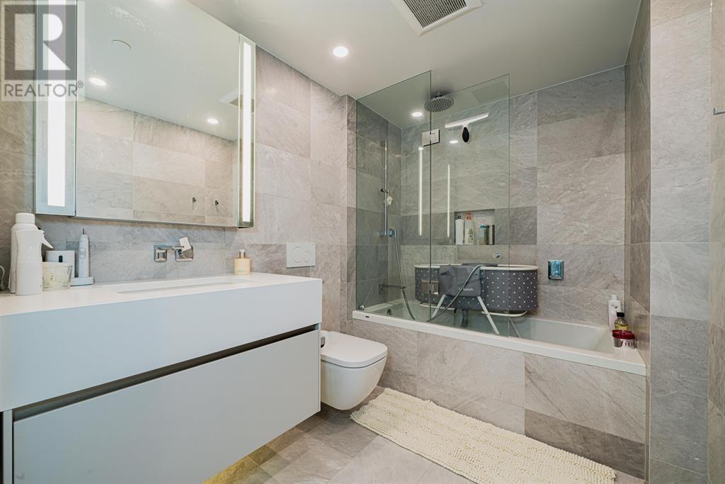 Listing Picture 11 of 18 : 2201 889 PACIFIC STREET, Vancouver / 溫哥華 - 魯藝地產 Yvonne Lu Group - MLS Medallion Club Member