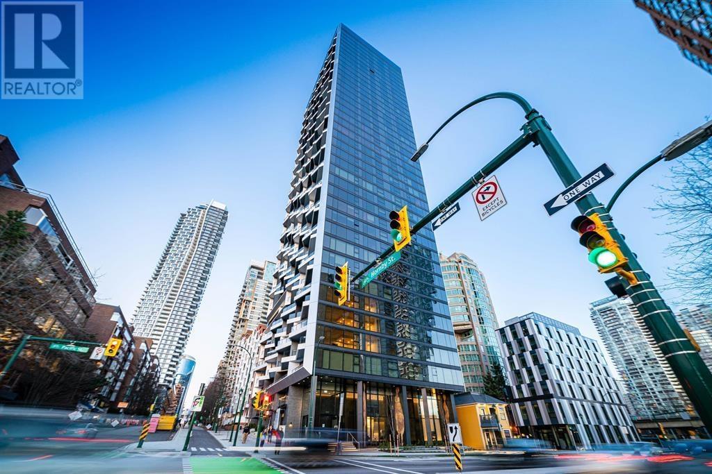 Listing Picture 18 of 18 : 2201 889 PACIFIC STREET, Vancouver / 溫哥華 - 魯藝地產 Yvonne Lu Group - MLS Medallion Club Member