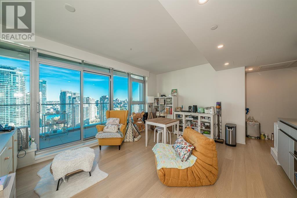 Listing Picture 7 of 18 : 2201 889 PACIFIC STREET, Vancouver / 溫哥華 - 魯藝地產 Yvonne Lu Group - MLS Medallion Club Member