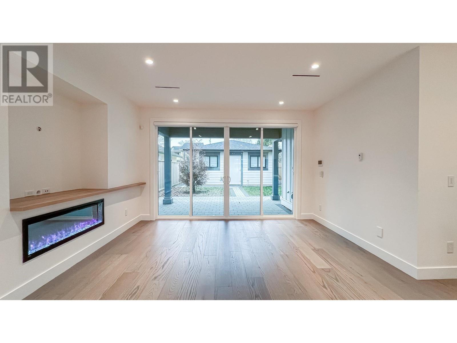 Listing Picture 10 of 40 : 3760 SHUSWAP AVENUE, Richmond / 烈治文 - 魯藝地產 Yvonne Lu Group - MLS Medallion Club Member