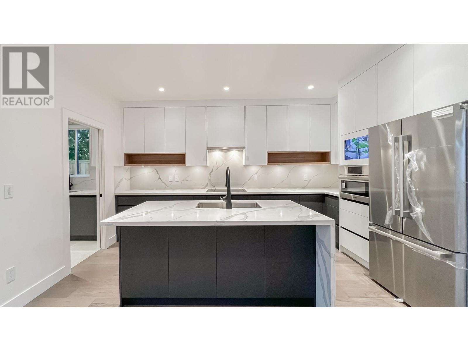 Listing Picture 12 of 40 : 3760 SHUSWAP AVENUE, Richmond / 烈治文 - 魯藝地產 Yvonne Lu Group - MLS Medallion Club Member