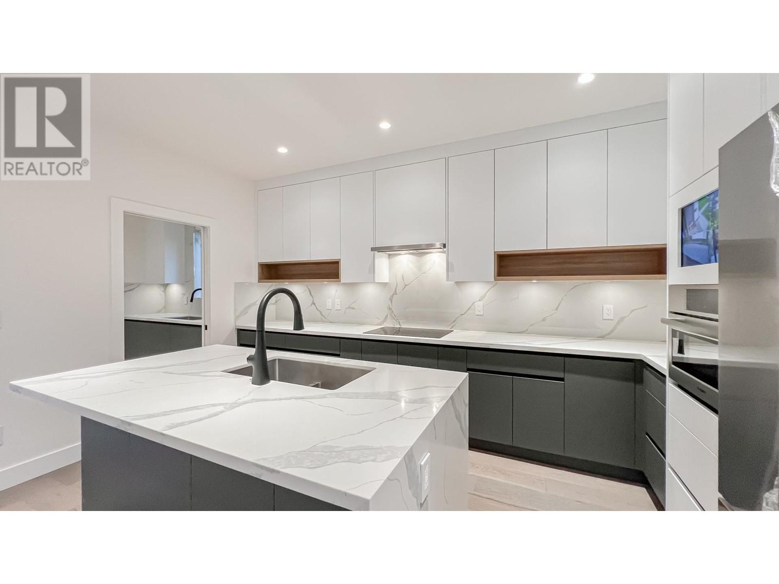 Listing Picture 14 of 40 : 3760 SHUSWAP AVENUE, Richmond / 烈治文 - 魯藝地產 Yvonne Lu Group - MLS Medallion Club Member