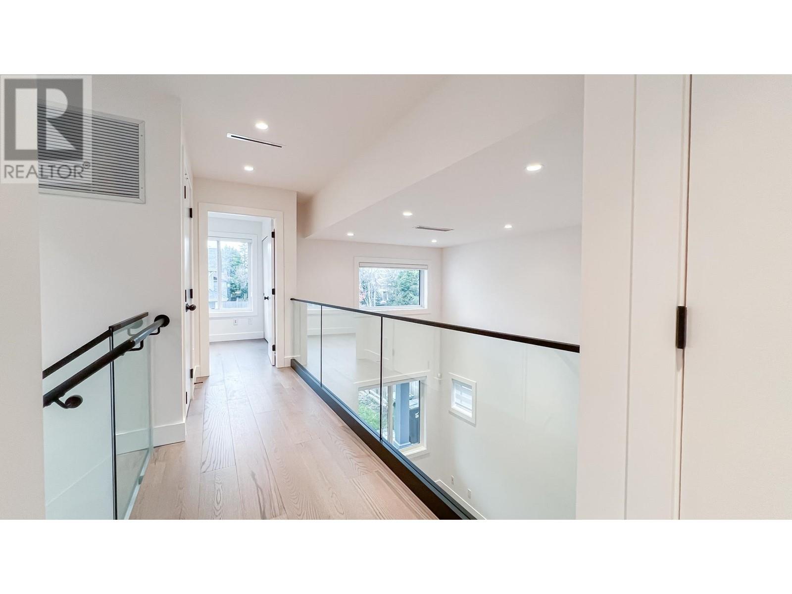 Listing Picture 18 of 40 : 3760 SHUSWAP AVENUE, Richmond / 烈治文 - 魯藝地產 Yvonne Lu Group - MLS Medallion Club Member