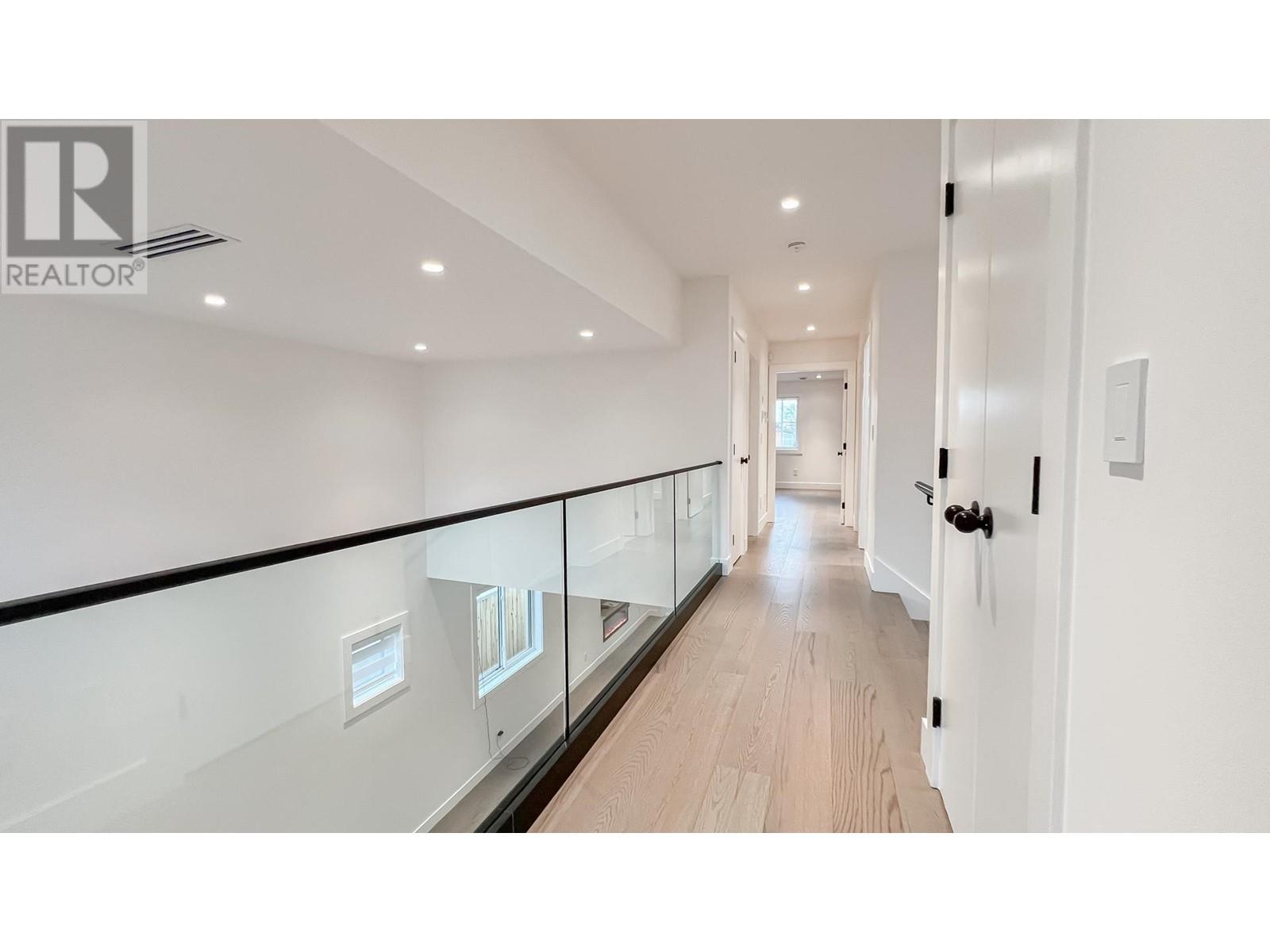 Listing Picture 19 of 40 : 3760 SHUSWAP AVENUE, Richmond / 烈治文 - 魯藝地產 Yvonne Lu Group - MLS Medallion Club Member