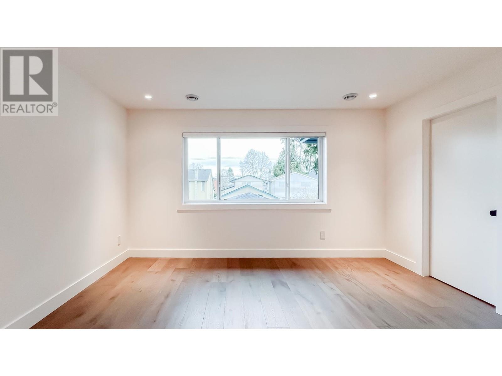 Listing Picture 20 of 40 : 3760 SHUSWAP AVENUE, Richmond / 烈治文 - 魯藝地產 Yvonne Lu Group - MLS Medallion Club Member