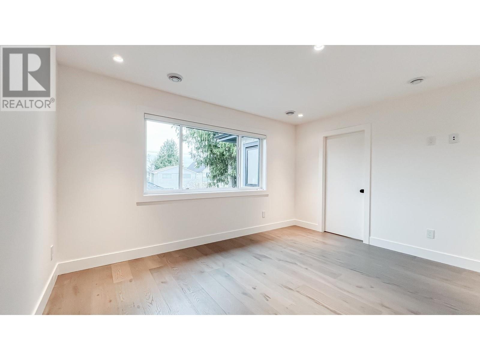 Listing Picture 22 of 40 : 3760 SHUSWAP AVENUE, Richmond / 烈治文 - 魯藝地產 Yvonne Lu Group - MLS Medallion Club Member