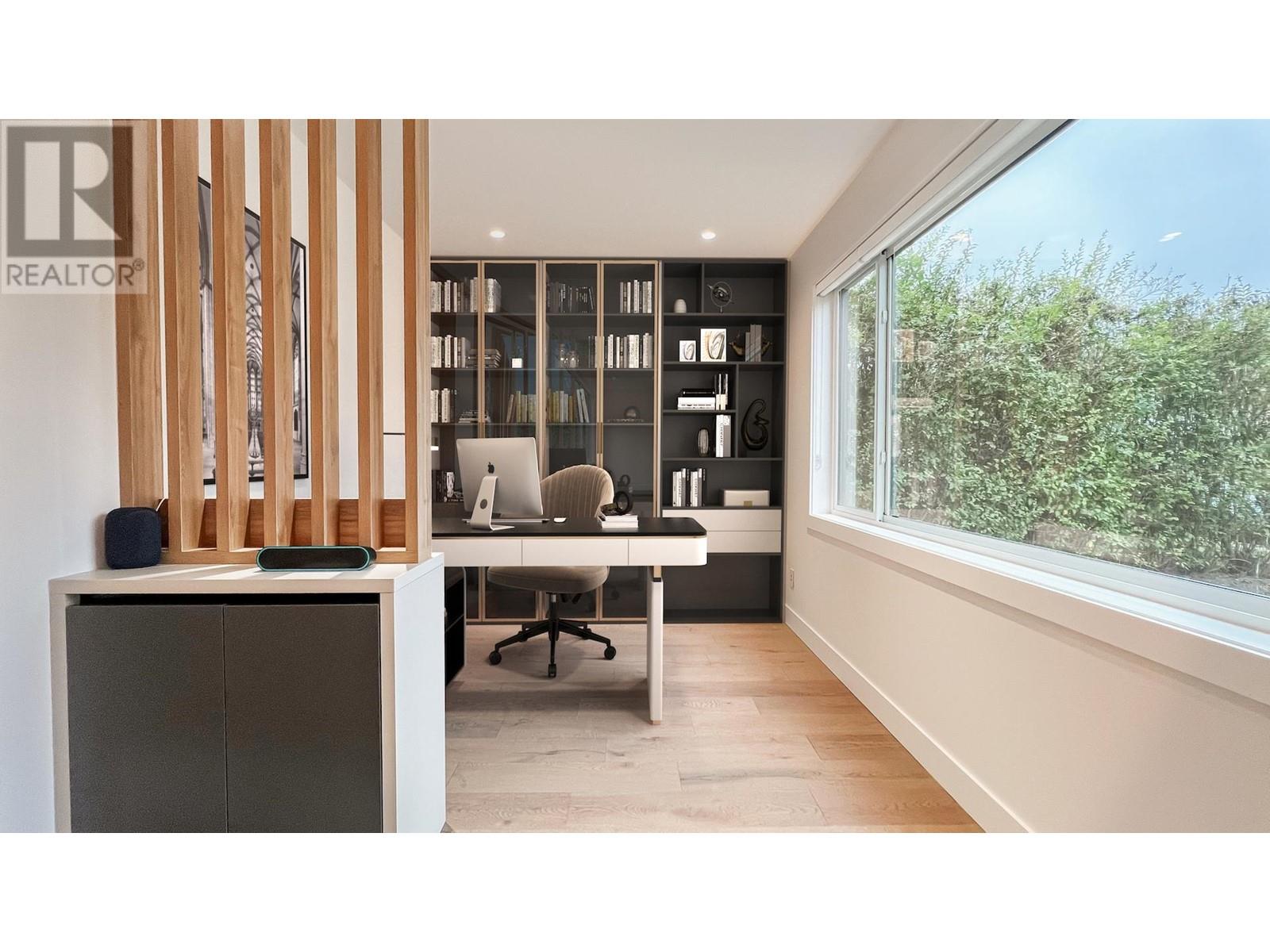 Listing Picture 3 of 40 : 3760 SHUSWAP AVENUE, Richmond / 烈治文 - 魯藝地產 Yvonne Lu Group - MLS Medallion Club Member