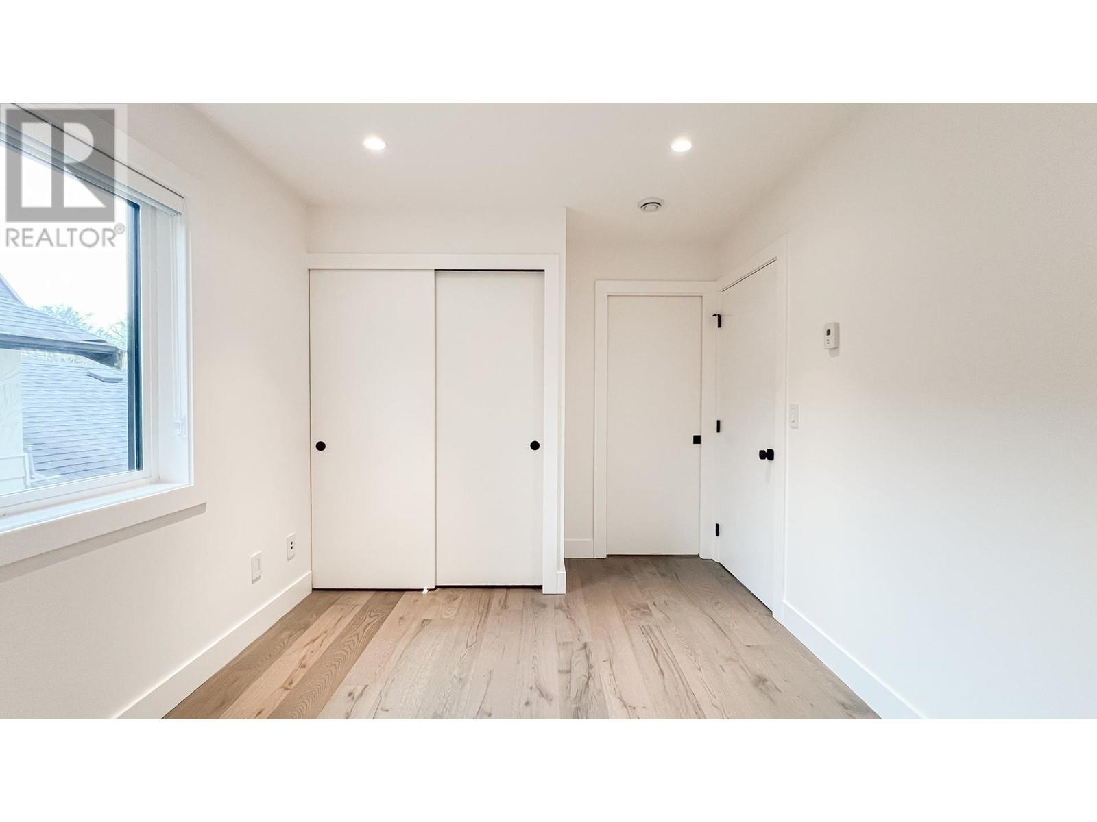 Listing Picture 33 of 40 : 3760 SHUSWAP AVENUE, Richmond / 烈治文 - 魯藝地產 Yvonne Lu Group - MLS Medallion Club Member