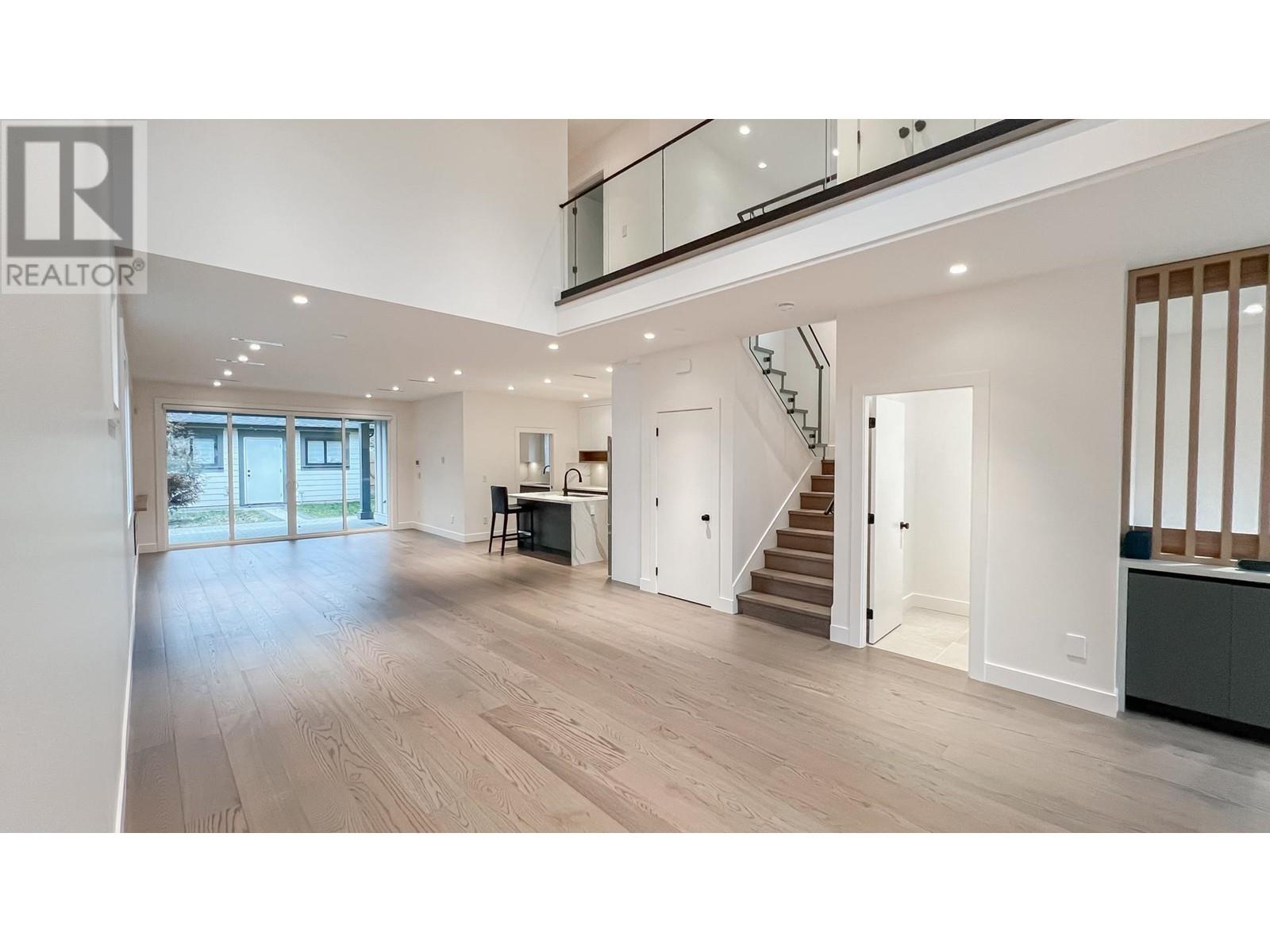 Listing Picture 7 of 40 : 3760 SHUSWAP AVENUE, Richmond / 烈治文 - 魯藝地產 Yvonne Lu Group - MLS Medallion Club Member