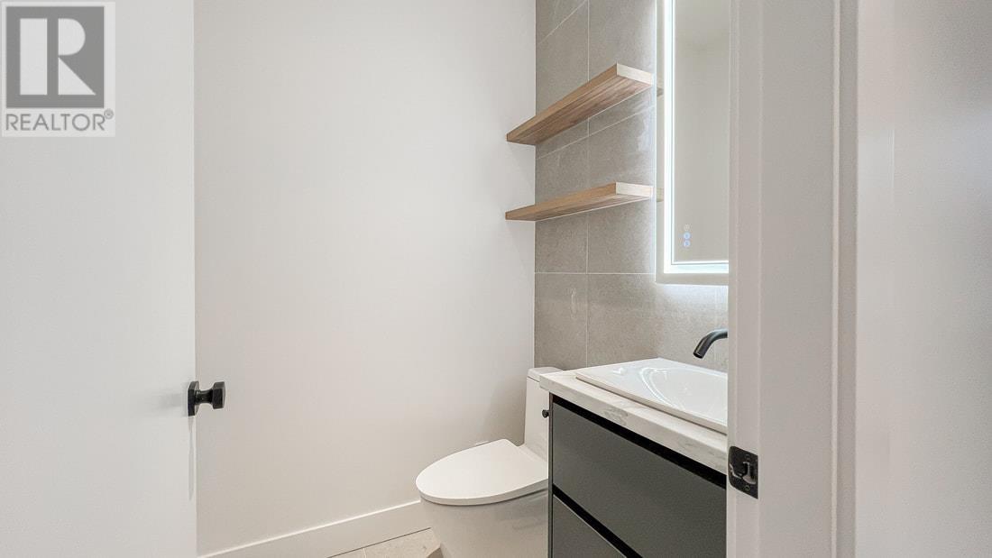 Listing Picture 9 of 40 : 3760 SHUSWAP AVENUE, Richmond / 烈治文 - 魯藝地產 Yvonne Lu Group - MLS Medallion Club Member