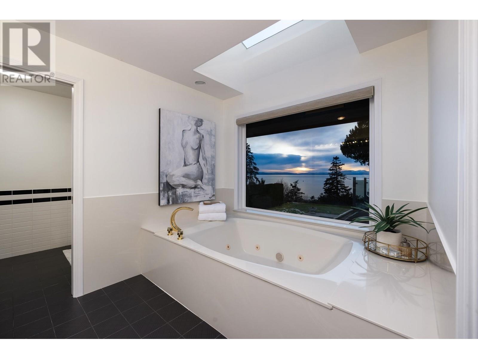 295 English Bluff Road, Delta, British Columbia  V4M 2M9 - Photo 28 - R2969897