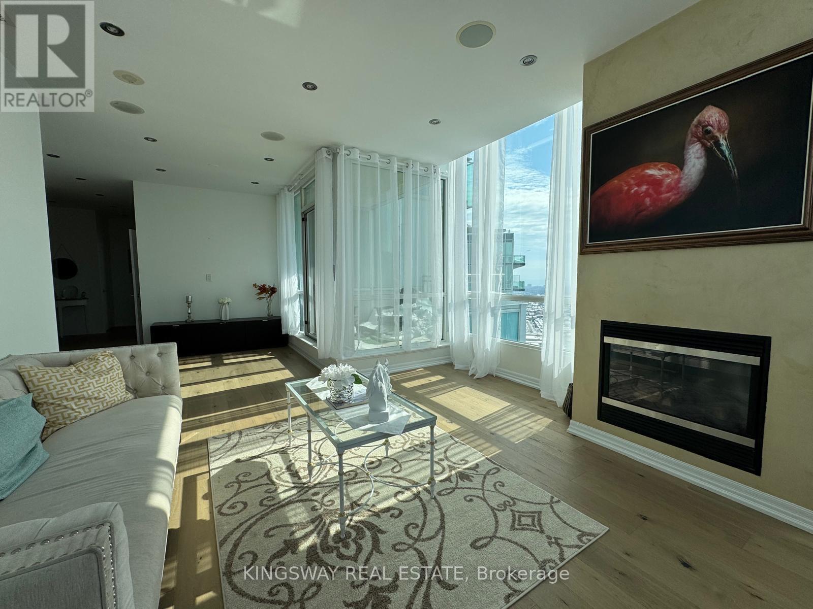 Property at 3404 - 220 BURNHAMTHORPE ROAD W image 3