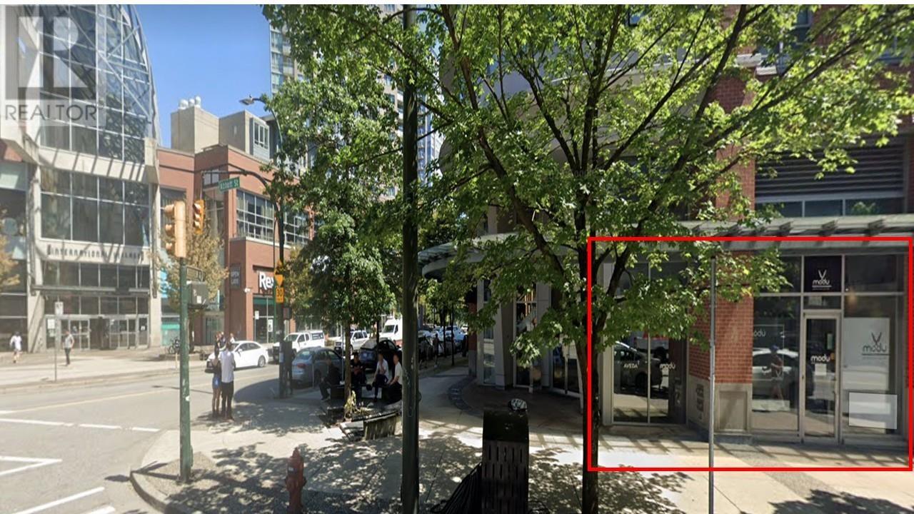 Listing Picture 2 of 4 : 626 ABBOTT STREET, Vancouver / 溫哥華 - 魯藝地產 Yvonne Lu Group - MLS Medallion Club Member