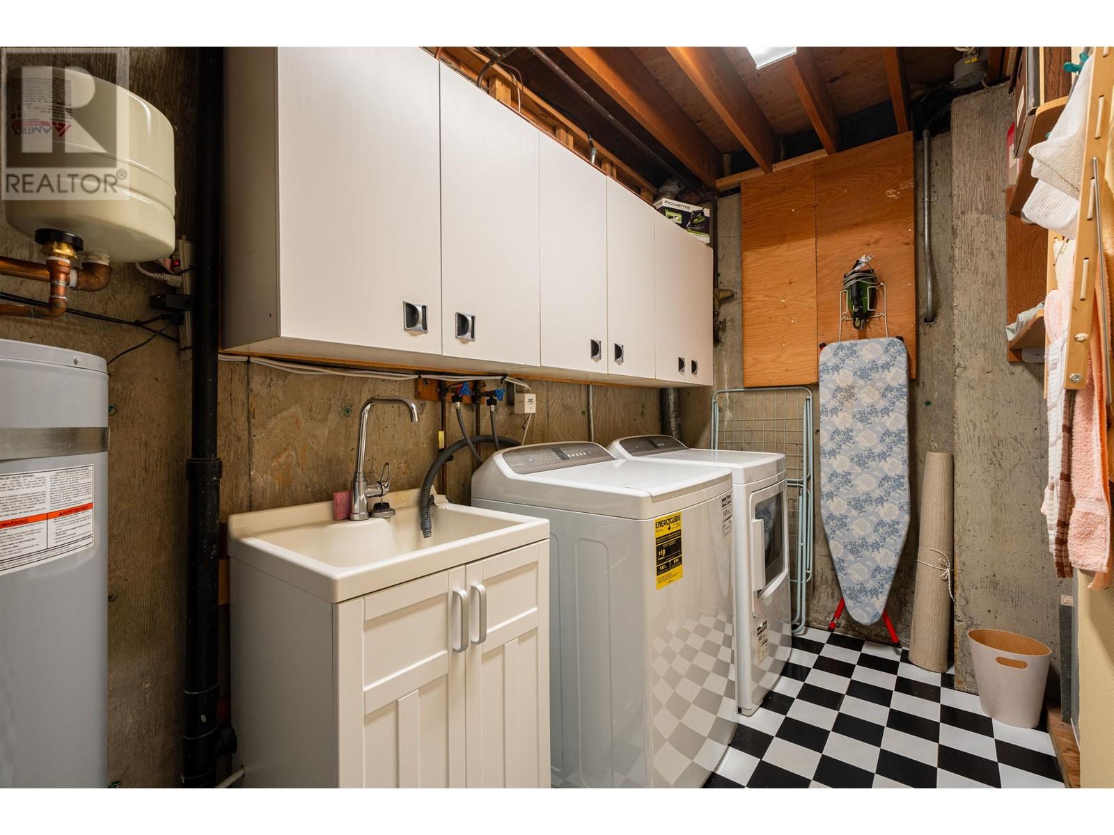 Listing Picture 36 of 38 : 3973 PARKWAY DRIVE, Vancouver / 溫哥華 - 魯藝地產 Yvonne Lu Group - MLS Medallion Club Member