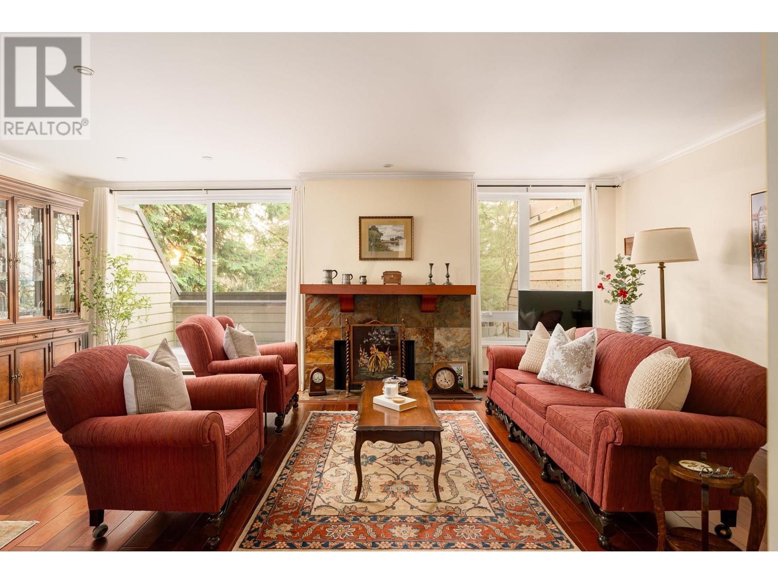 Listing Picture 3 of 38 : 3973 PARKWAY DRIVE, Vancouver / 溫哥華 - 魯藝地產 Yvonne Lu Group - MLS Medallion Club Member