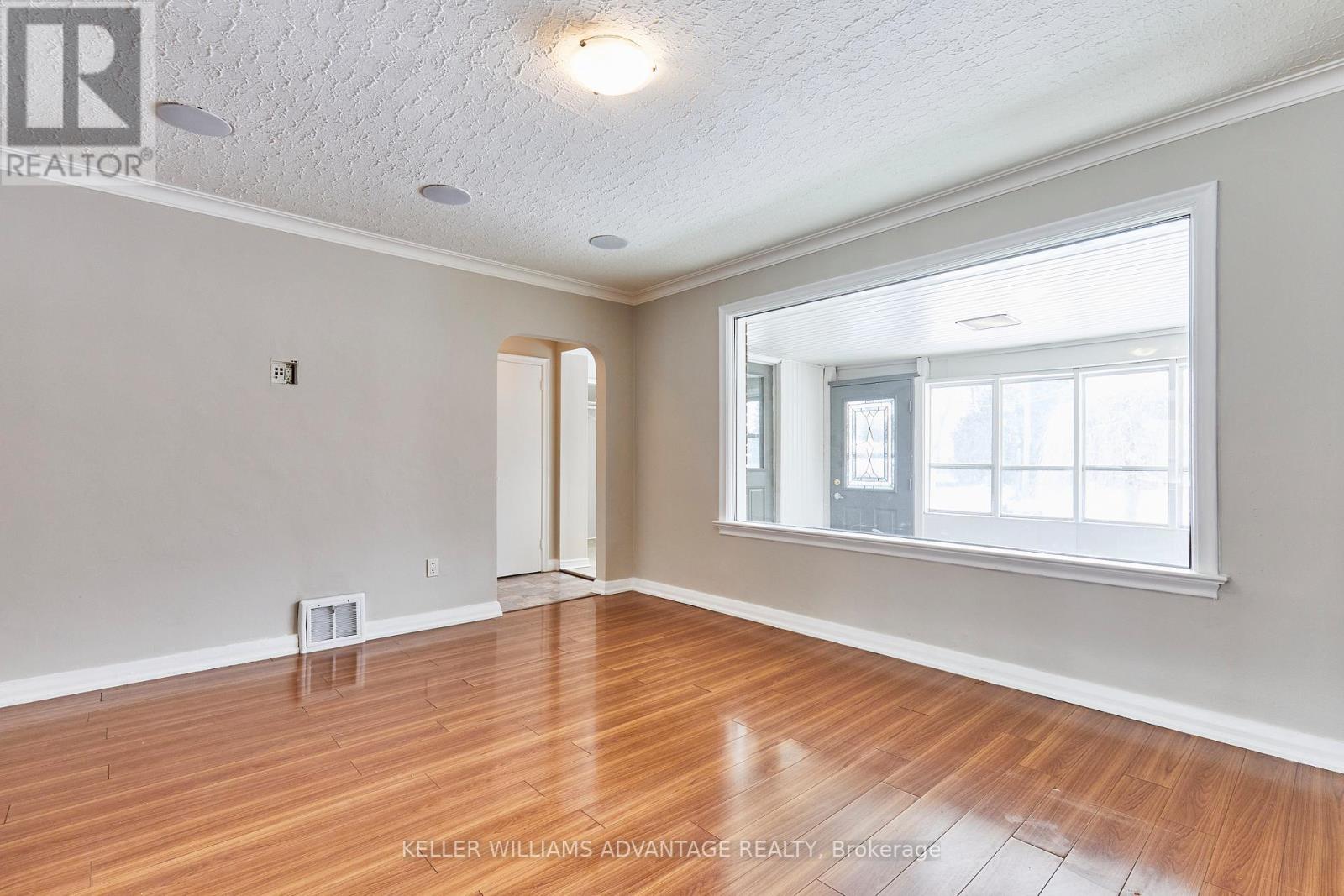 Main - 36 Ilfracombe Crescent, Toronto, Ontario  M1R 3R8 - Photo 15 - E11922370