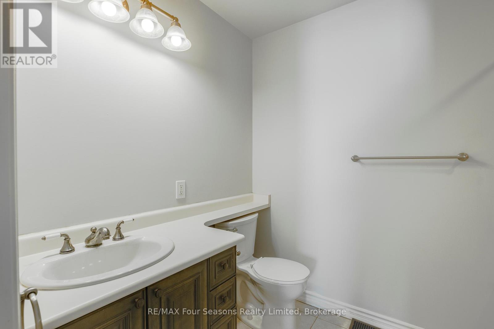 1 - 5 Invermara Court, Orillia, Ontario  L3V 8B4 - Photo 18 - S11983788
