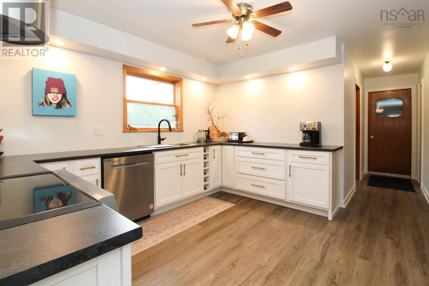 50 Brite Avenue, Bible Hill, Nova Scotia  B2N 5R6 - Photo 10 - 202425484