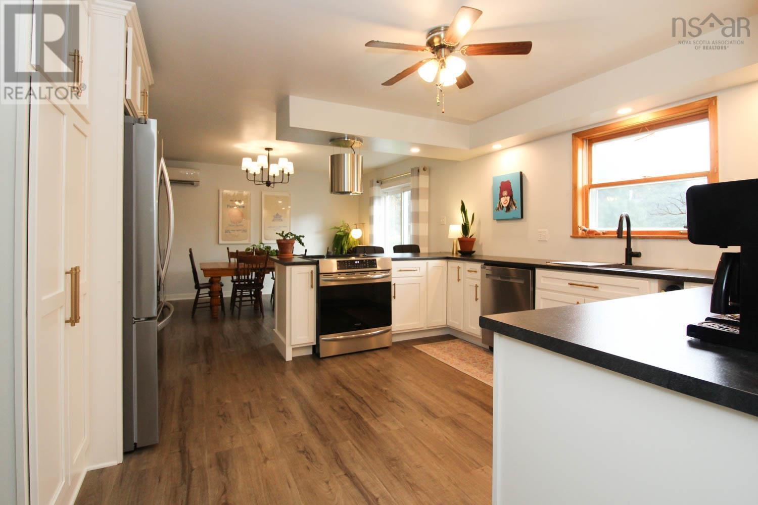 50 Brite Avenue, Bible Hill, Nova Scotia  B2N 5R6 - Photo 9 - 202425484