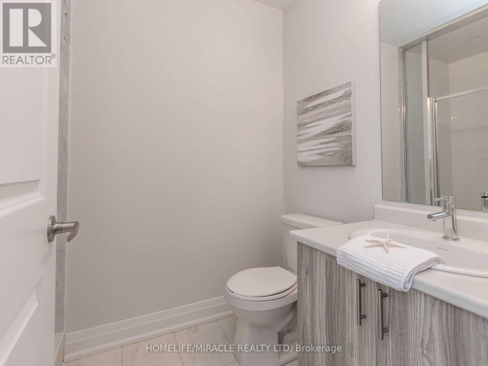 17 Blackstone Street, Toronto (Brookhaven-Amesbury), Ontario  M6L 0A5 - Photo 12 - W11949643