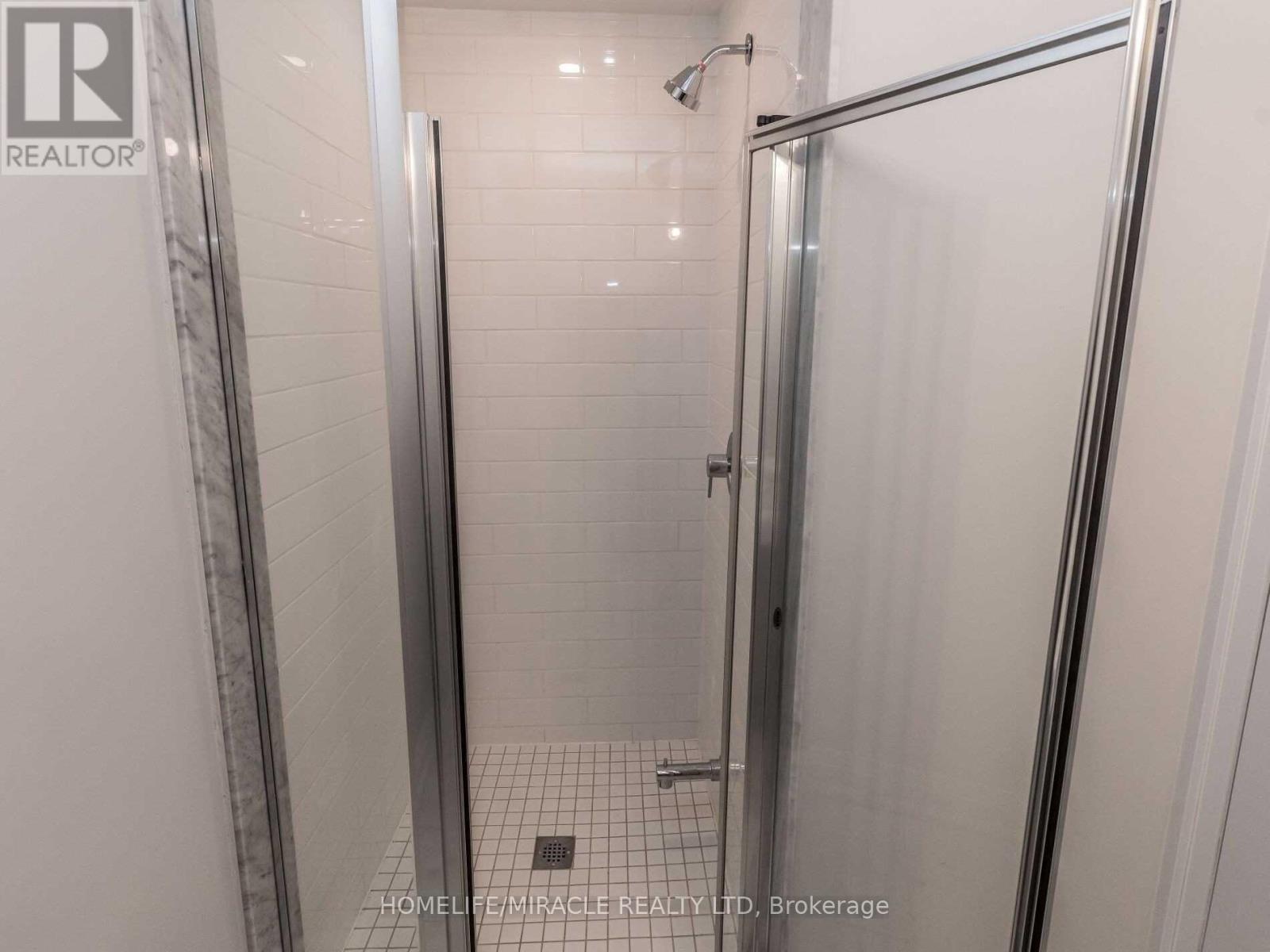 17 Blackstone Street, Toronto (Brookhaven-Amesbury), Ontario  M6L 0A5 - Photo 20 - W11949643