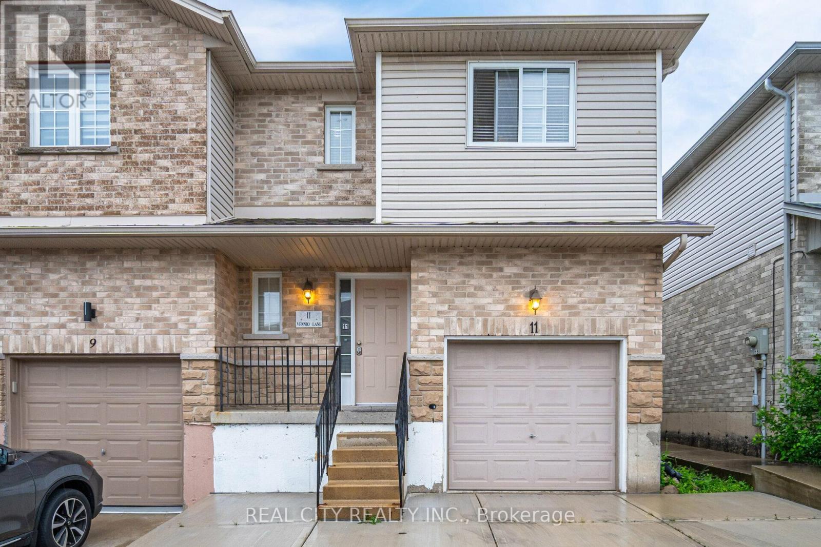 Property at 11 VENNIO LANE image 1
