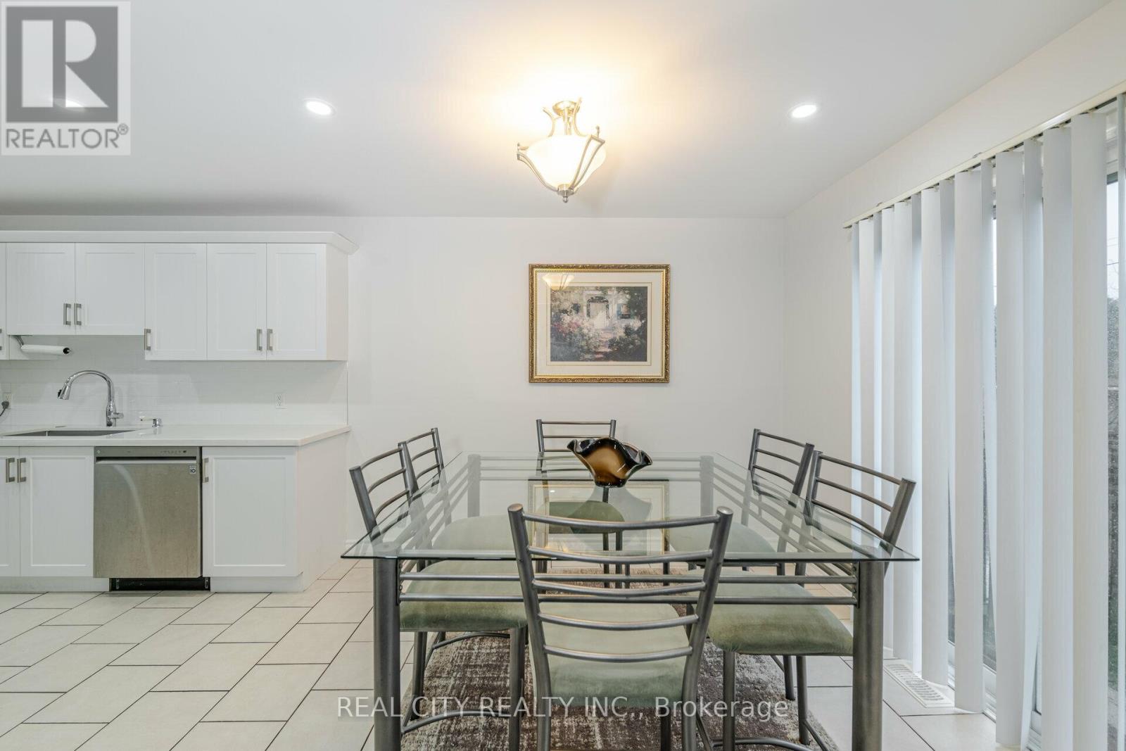 11 Vennio Lane, Hamilton, Ontario  L9B 2Y7 - Photo 11 - X11986269