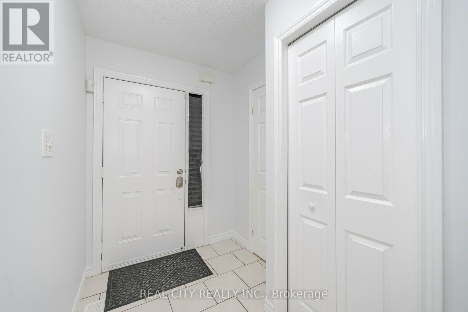 Property at 11 VENNIO LANE image 5
