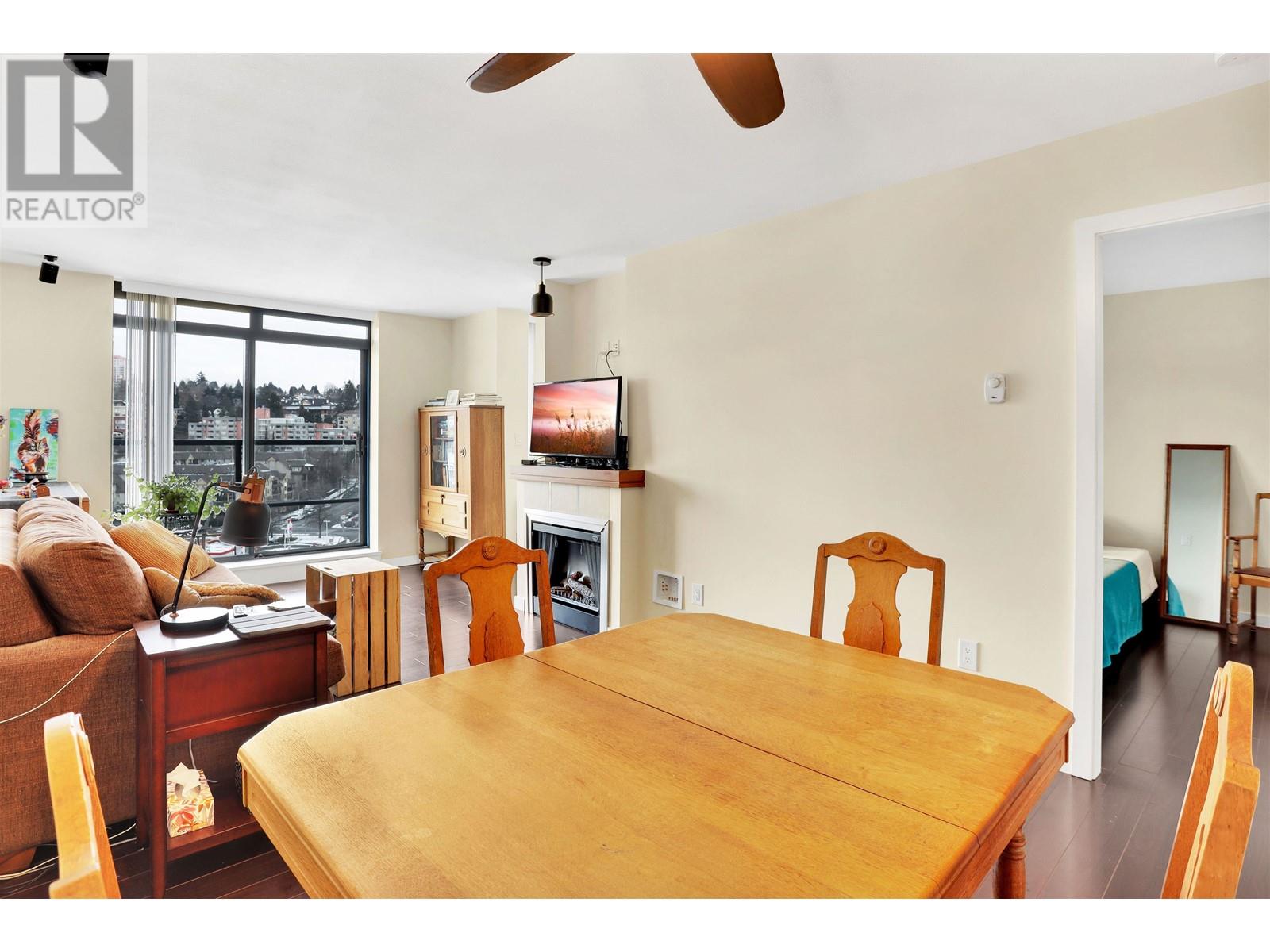 1008 1 Renaissance Square, New Westminster, British Columbia  V3M 0B6 - Photo 4 - R2969966