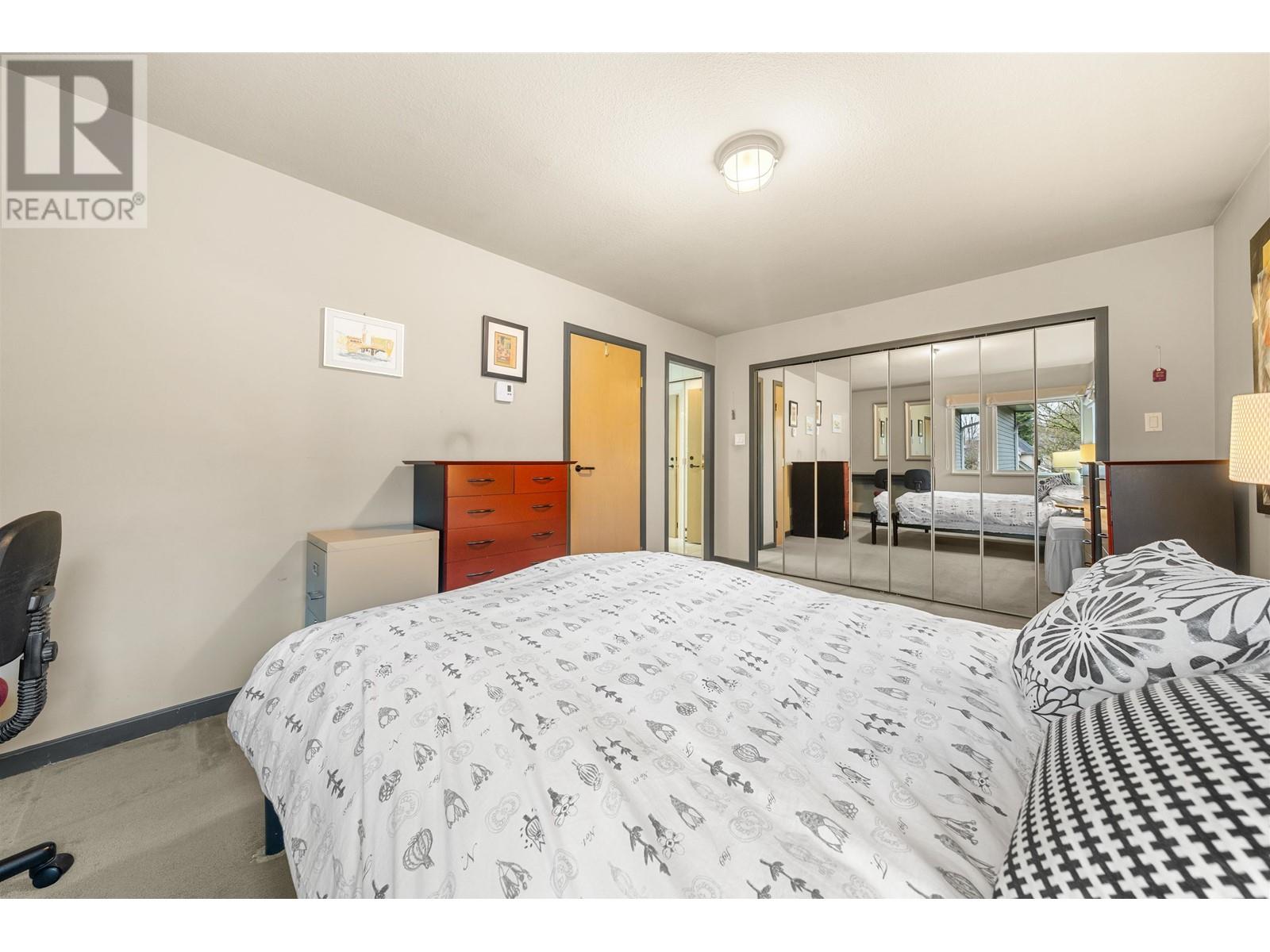 Listing Picture 15 of 38 : 2894 W 16TH AVENUE, Vancouver / 溫哥華 - 魯藝地產 Yvonne Lu Group - MLS Medallion Club Member