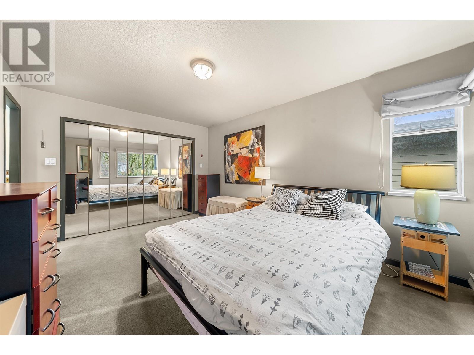 Listing Picture 19 of 38 : 2894 W 16TH AVENUE, Vancouver / 溫哥華 - 魯藝地產 Yvonne Lu Group - MLS Medallion Club Member