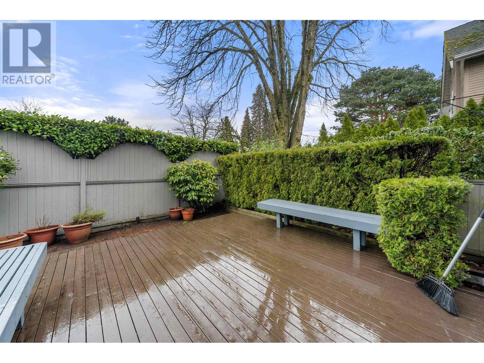 Listing Picture 35 of 38 : 2894 W 16TH AVENUE, Vancouver / 溫哥華 - 魯藝地產 Yvonne Lu Group - MLS Medallion Club Member