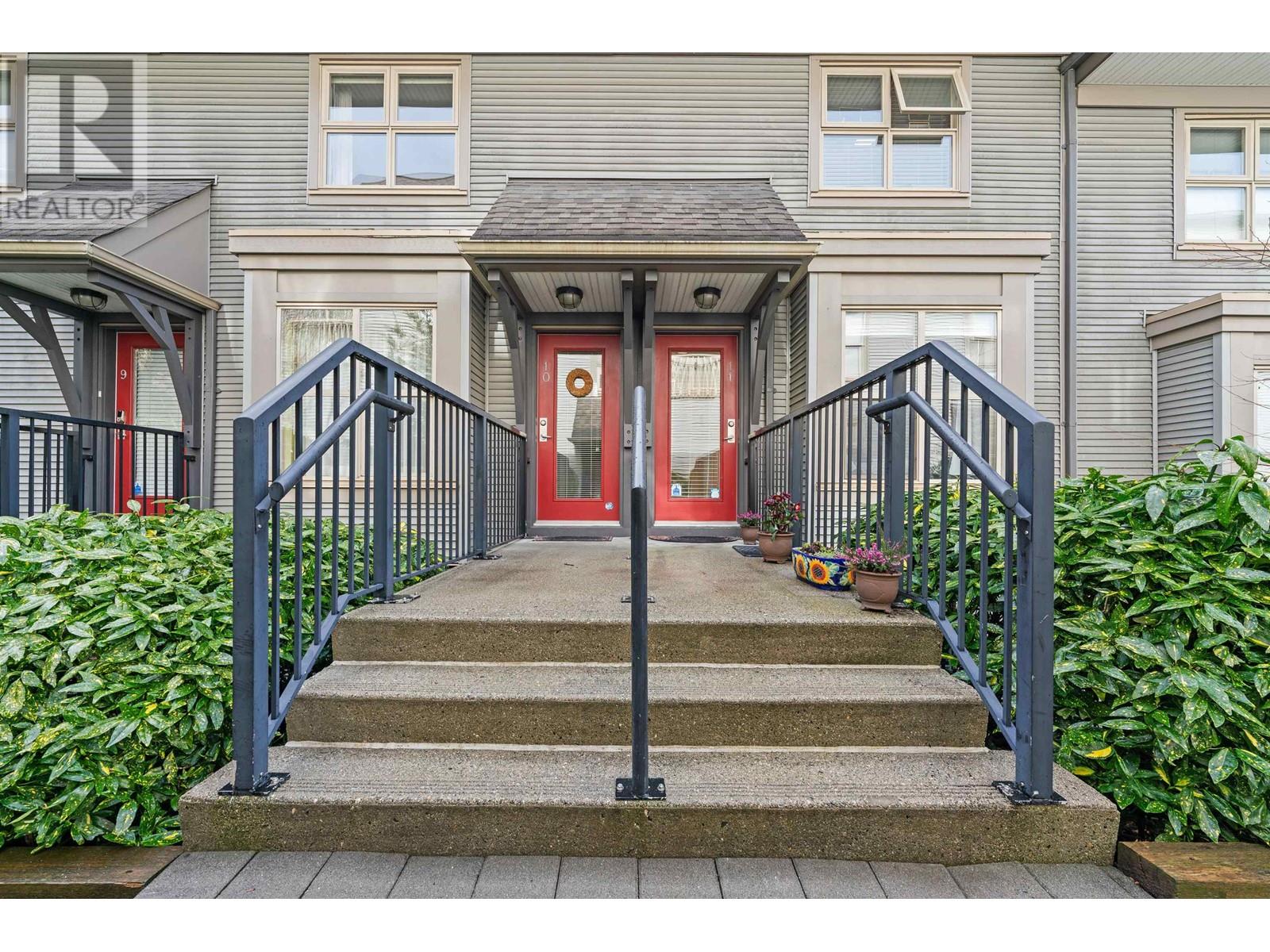 Listing Picture 2 of 40 : 11 3737 PENDER STREET, Burnaby / 本拿比 - 魯藝地產 Yvonne Lu Group - MLS Medallion Club Member