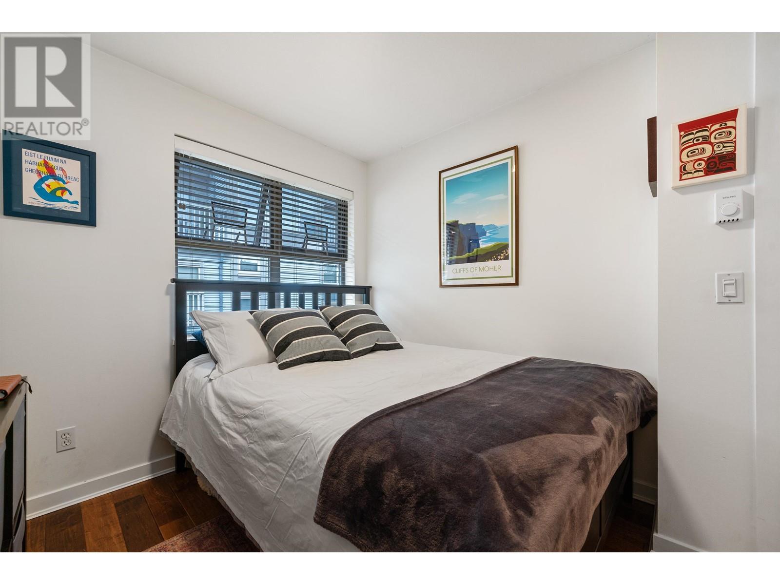 Listing Picture 26 of 40 : 11 3737 PENDER STREET, Burnaby / 本拿比 - 魯藝地產 Yvonne Lu Group - MLS Medallion Club Member