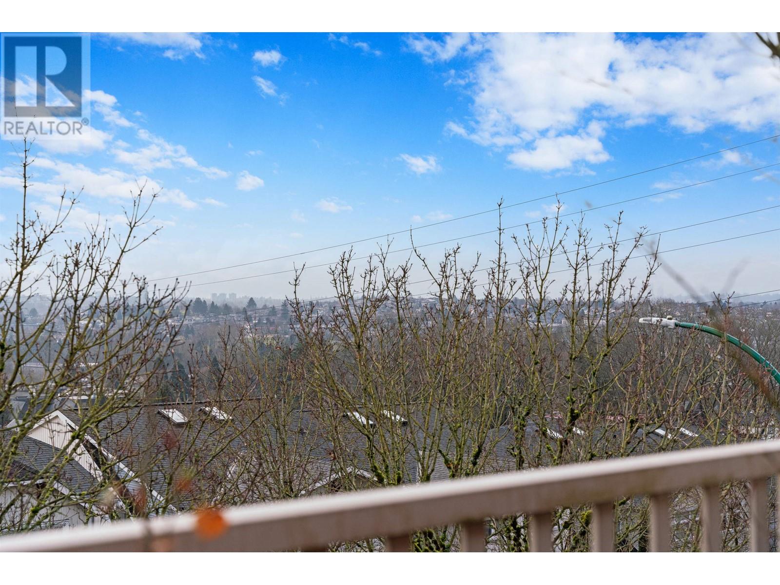 Listing Picture 37 of 40 : 11 3737 PENDER STREET, Burnaby / 本拿比 - 魯藝地產 Yvonne Lu Group - MLS Medallion Club Member